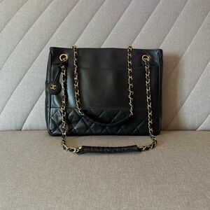CHANEL Vintage Matelassé Quilted Calfskin Chain Shoulder Tote – Black